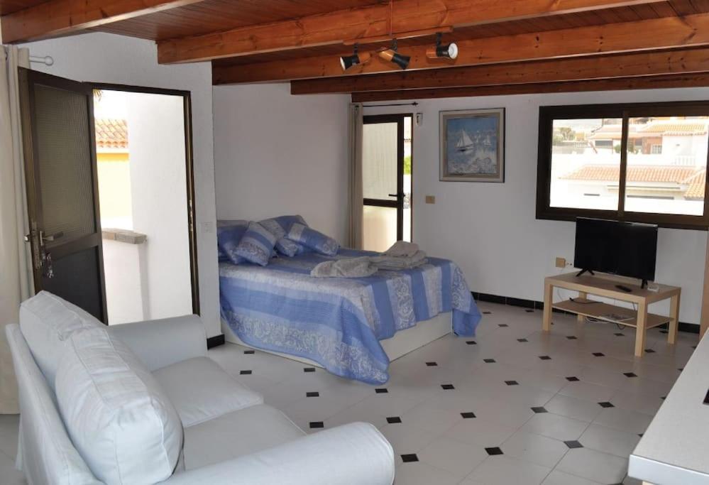 Los Cisnes Encantadora Casa Con Jardin Y Estudio Vista Al Mar El Médano Exterior foto